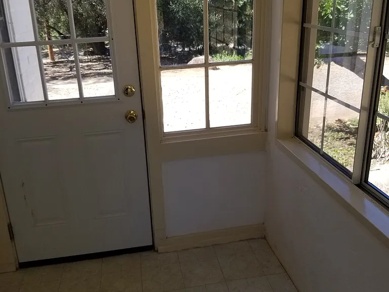 Tavern Rd — Photo 14