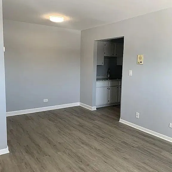 390 Executive Dr #307 — Photo 2