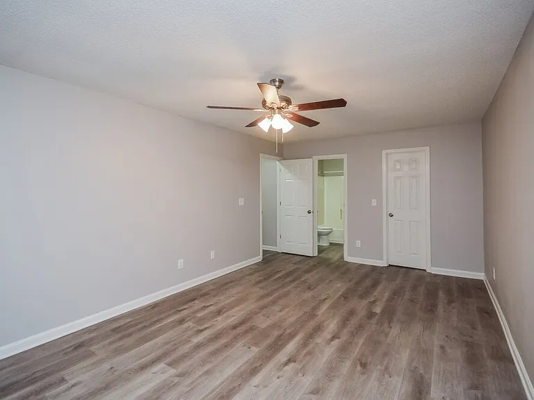 5490 Northcut Dr — Photo 10