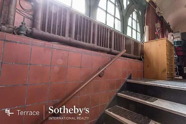 Sold by Terrace Sotheby's International Realty | media 34