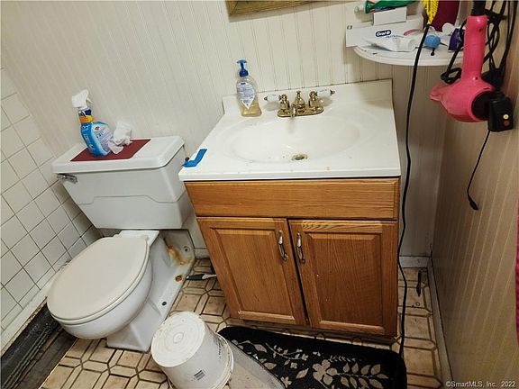 3rd image of 58 Brownson Dr