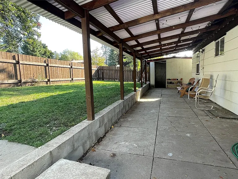 406 W 3rd Ave — Photo 17