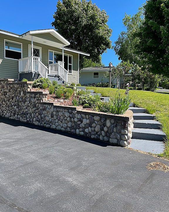 1st image of 12903 S Meadowbrook Dr