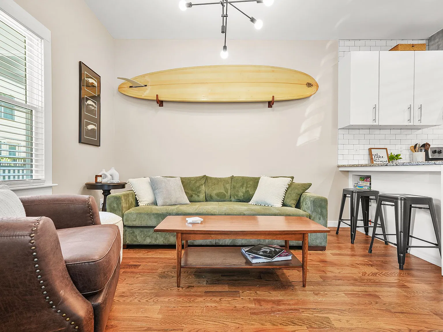 1 bed, 700 sqft, $2,100 — Photo 3