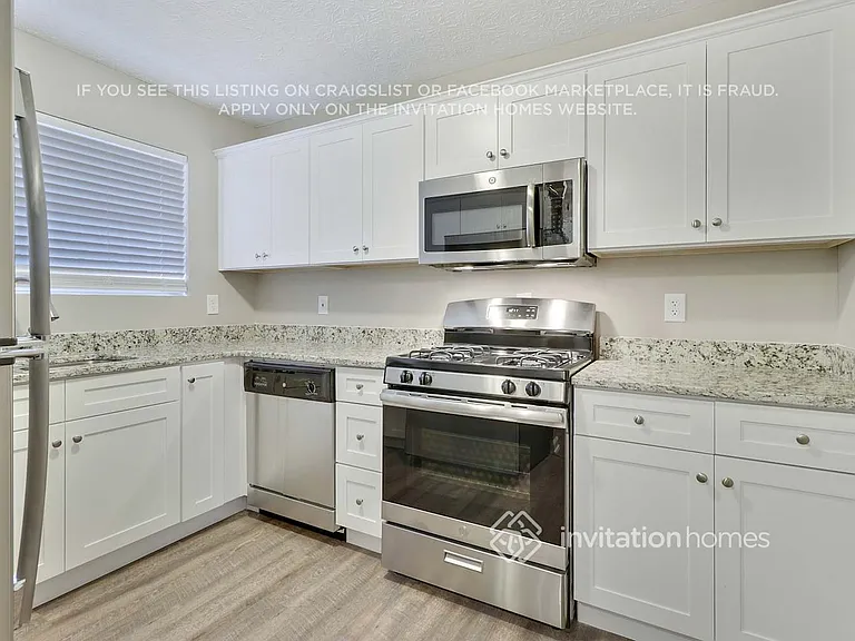 626 Waynes Ct SE — Photo 10