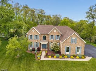 26 Alpaugh Dr, Bethlehem Twp., NJ 08802