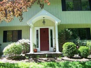 7 Old Orchard Dr, Weston, CT 06883