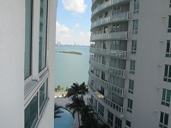 2nd image of 1800 N Bayshore Dr APT 404