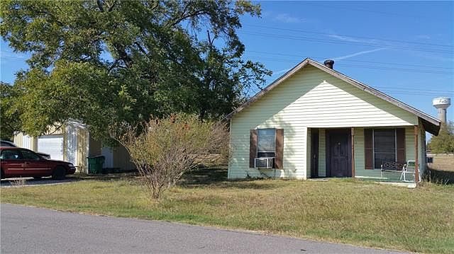 1st image of 501 Black Oak Trl