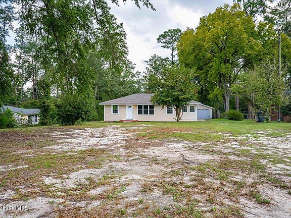 2nd image of 1925 Pine Haven Road