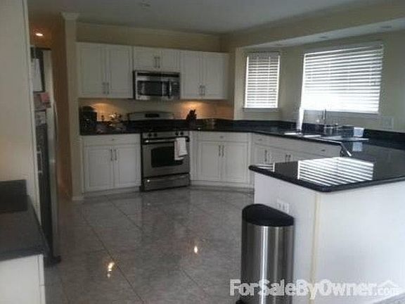 3rd image of 21456 Waverly Dr