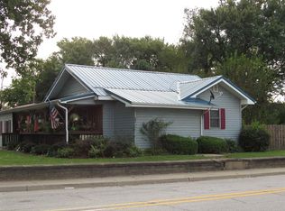 883 S Section St, Dugger, IN 47848