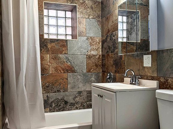 5th image of 2636 S Kolin Ave #2