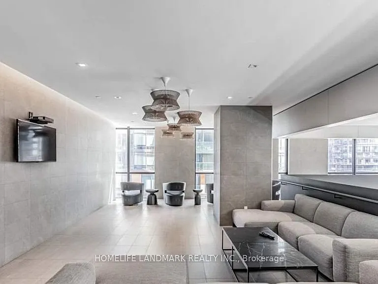 1 Yorkville Ave #2409 — Photo 23