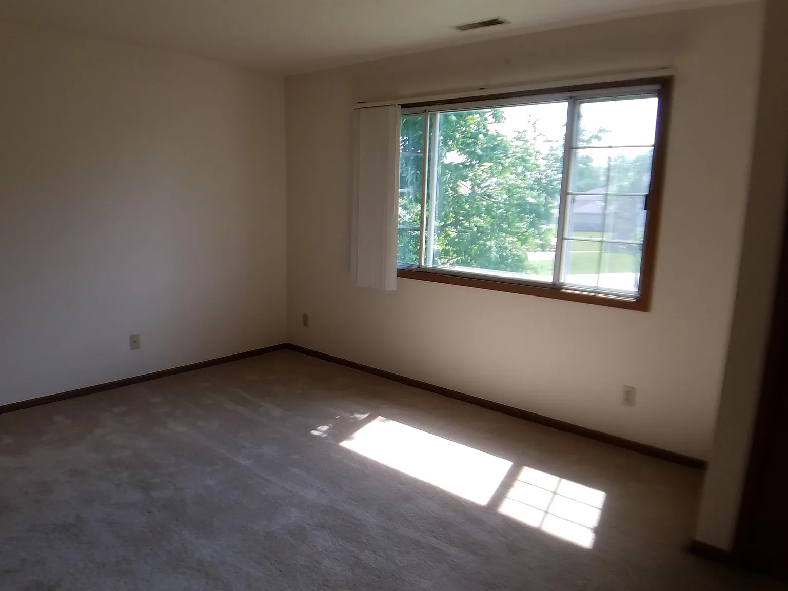 W171 S7576 Lannon Dr — Photo 4