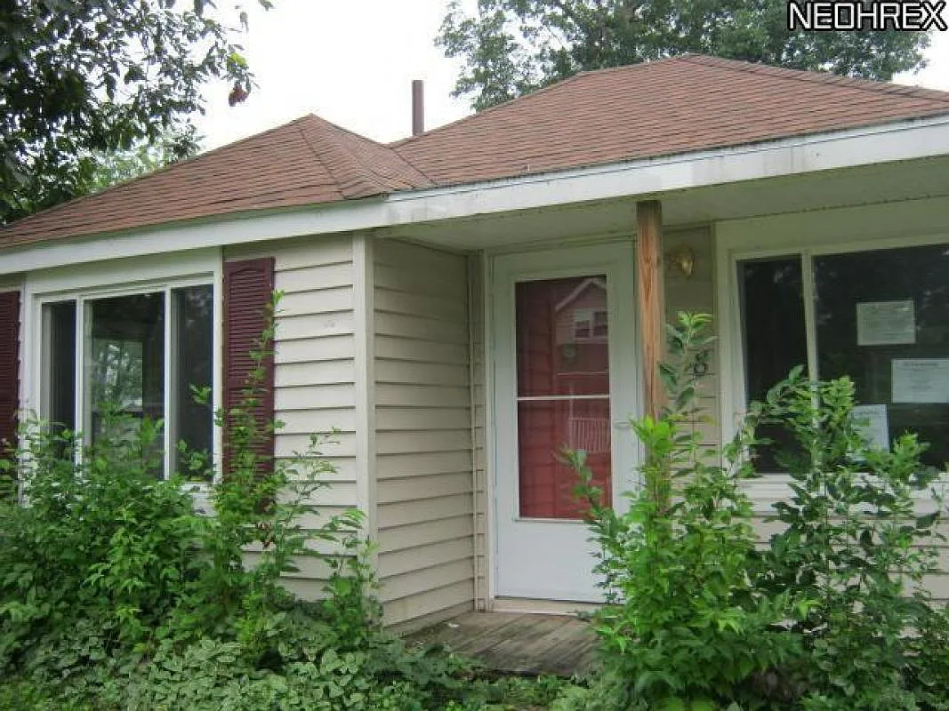 288 Parkland Blvd photo 1