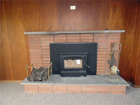 5th image of 240 Charles Dr