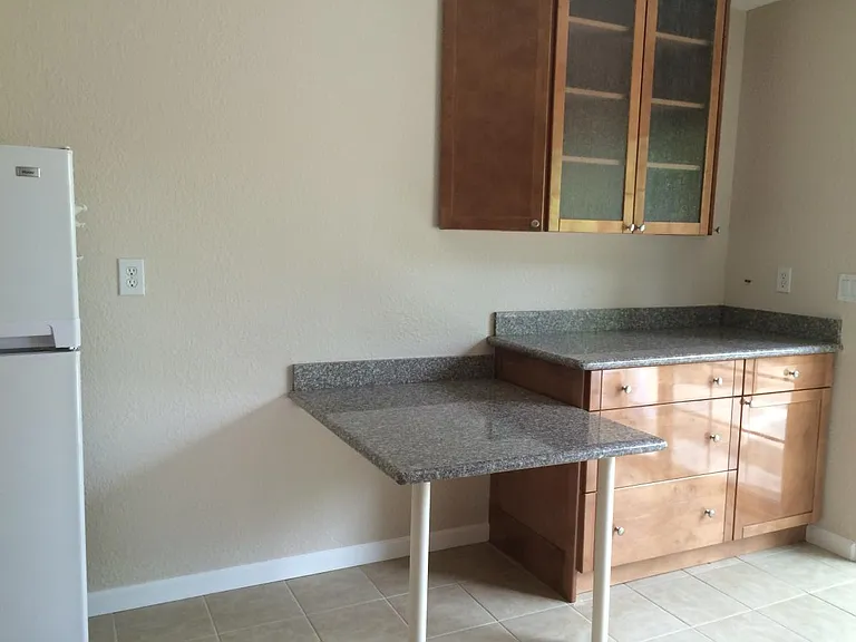 458 E Taylor Ave — Photo 2
