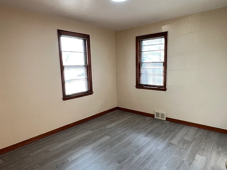 1187 Haeberle Ave #1 — Photo 4