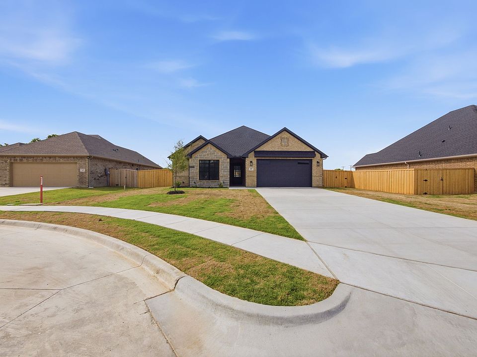 1st image of 209 Alice Ct