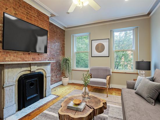 229 3rd St #202, Jersey City, NJ 07302