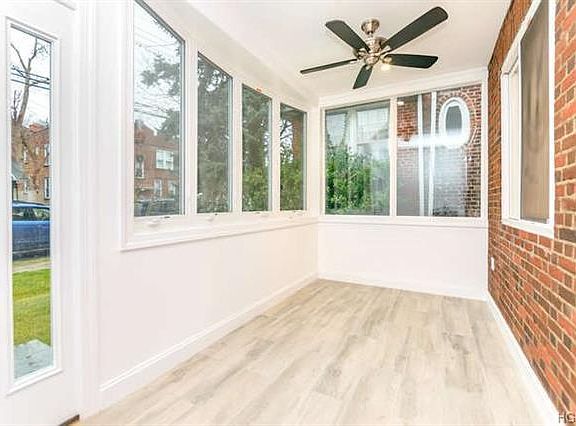 2nd image of 6136 Liebig Ave