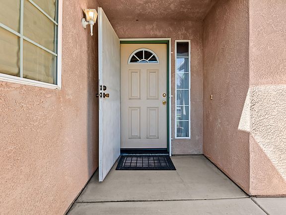 5th image of 561 S Santa Clara Street