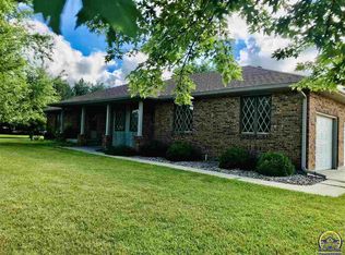 902 N 11th St, Seneca, KS 66538