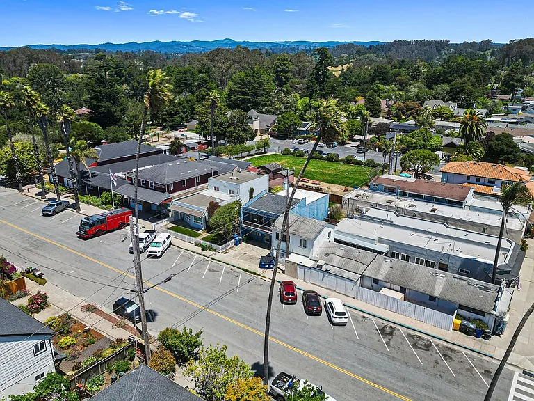 308 Estrella Ave — Photo 22