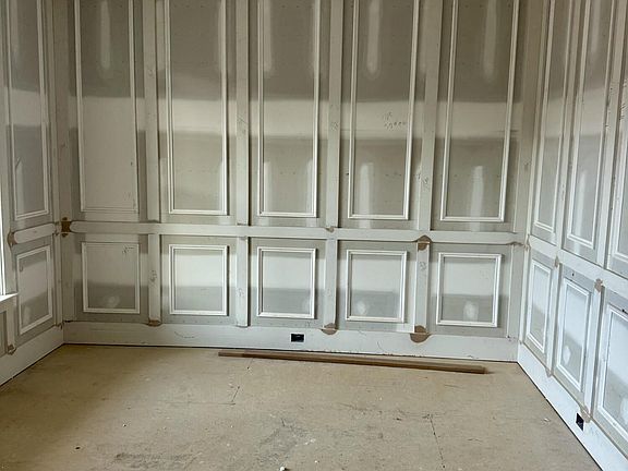 4th image of 1020 Azalea Garden Cir