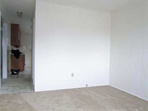 4th image of 64 Elm St #64