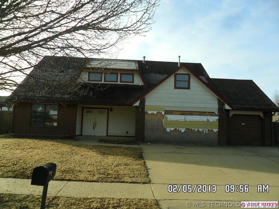 1st image of 1124 E 137th Pl