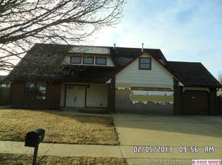 1124 E 137th Pl, Glenpool, OK 74033