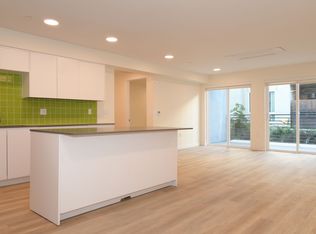 Brand New Luxury Homes! W/D, Balcony & Parking!, Van Nuys, CA 91411