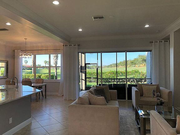 4th image of 12169 Via Cercina Dr