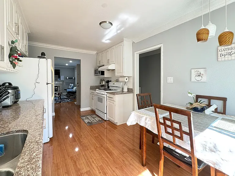 36681 Bishop St — Photo 8