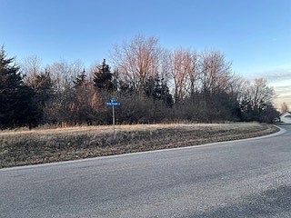 2nd image of 4818 Panorama Dr