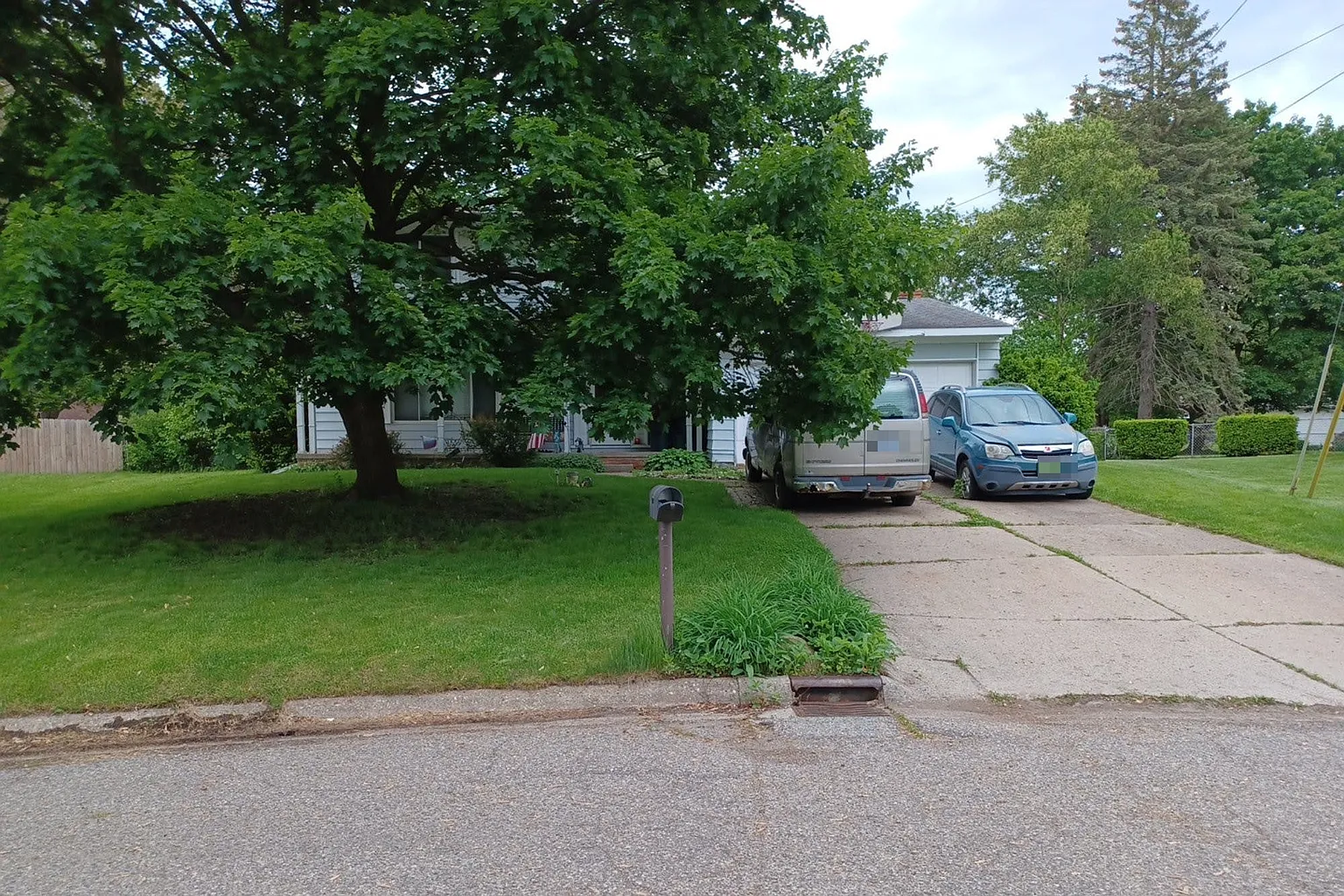 4323 Saint Martins Dr photo 1