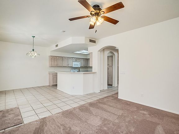 4th image of 3425 E Rockwood Dr