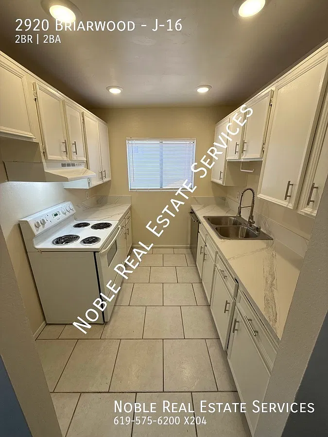 2 bed, 1.5 bath, 924 sqft, $2,395 — Photo 2