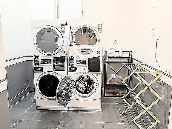 5th image of 223 E 96th St #1