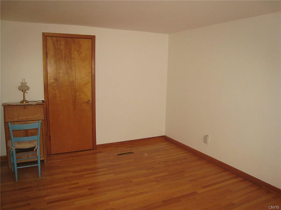 2nd image of 106 Suffolk Rd