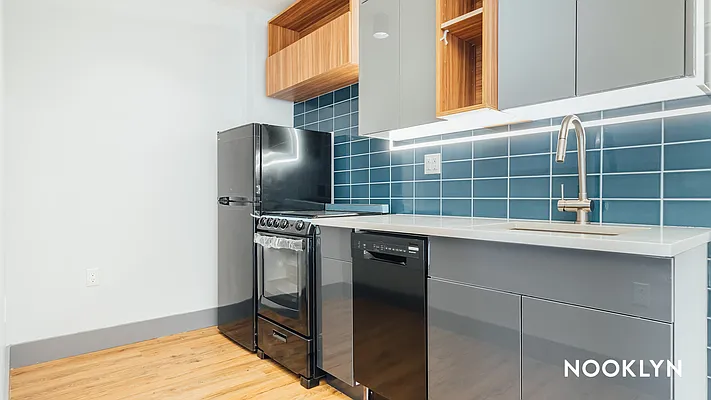 Rented by Nooklyn NYC LLC | media 31