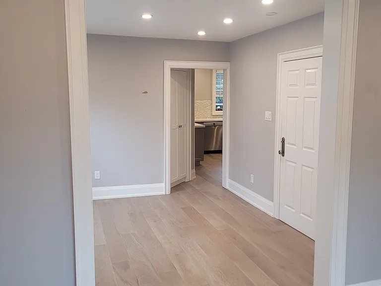 517 Runnymede Rd — Photo 8