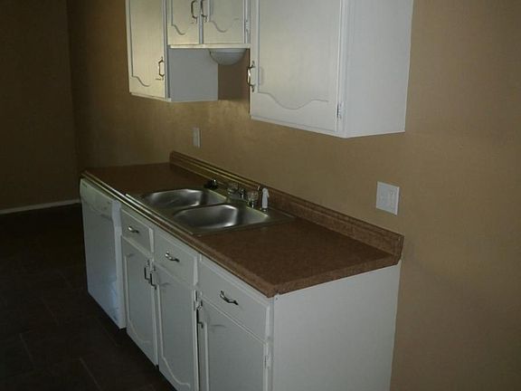 5th image of 7209 Harwick Ln