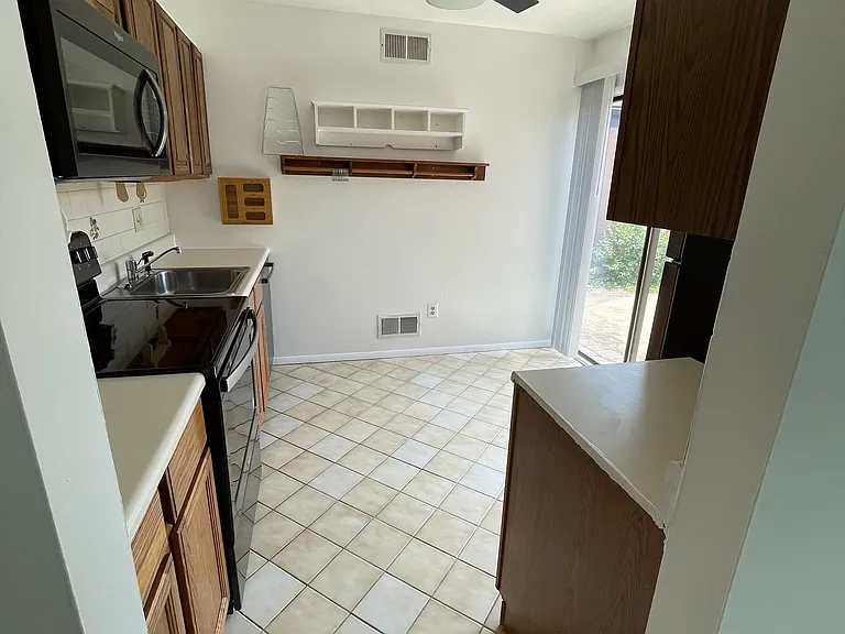 3111 Covington St — Photo 13