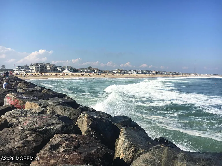 419 Beachfront Front — Photo 28