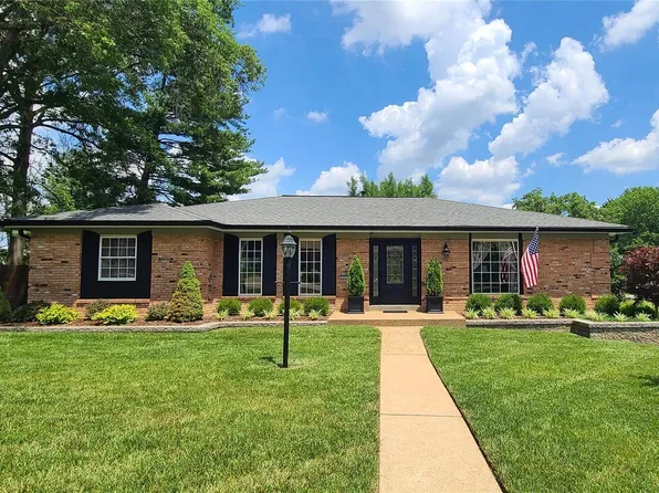 9557 Pine Spray Ct, Saint Louis, MO 63126