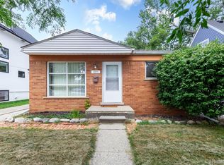 1377 Chapin Ave, Birmingham, MI 48009
