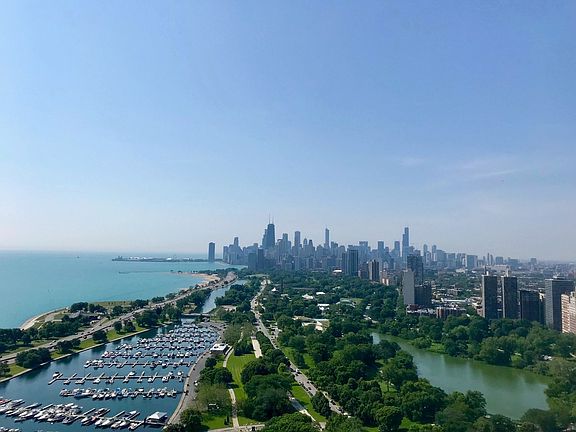 3rd image of 2800 N Lake Shore Dr APT 3809